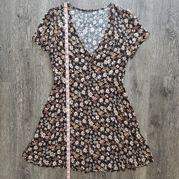 Lot of 5 Floral & Skater Mini Dresses | Size Junior L - Picture 16 of 16